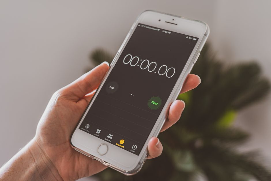 minuteur sur smartphone pour mesurer les contractions